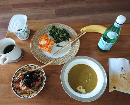 色々な物を食べるのが大切 – 厚生労働省